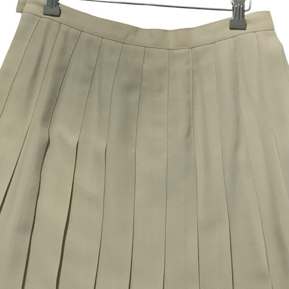 Vintage 80’s / 90’s Rene Rowan for SAVILLE Wool Blend 2 Piece Skirt Suit - Picture 11 of 16